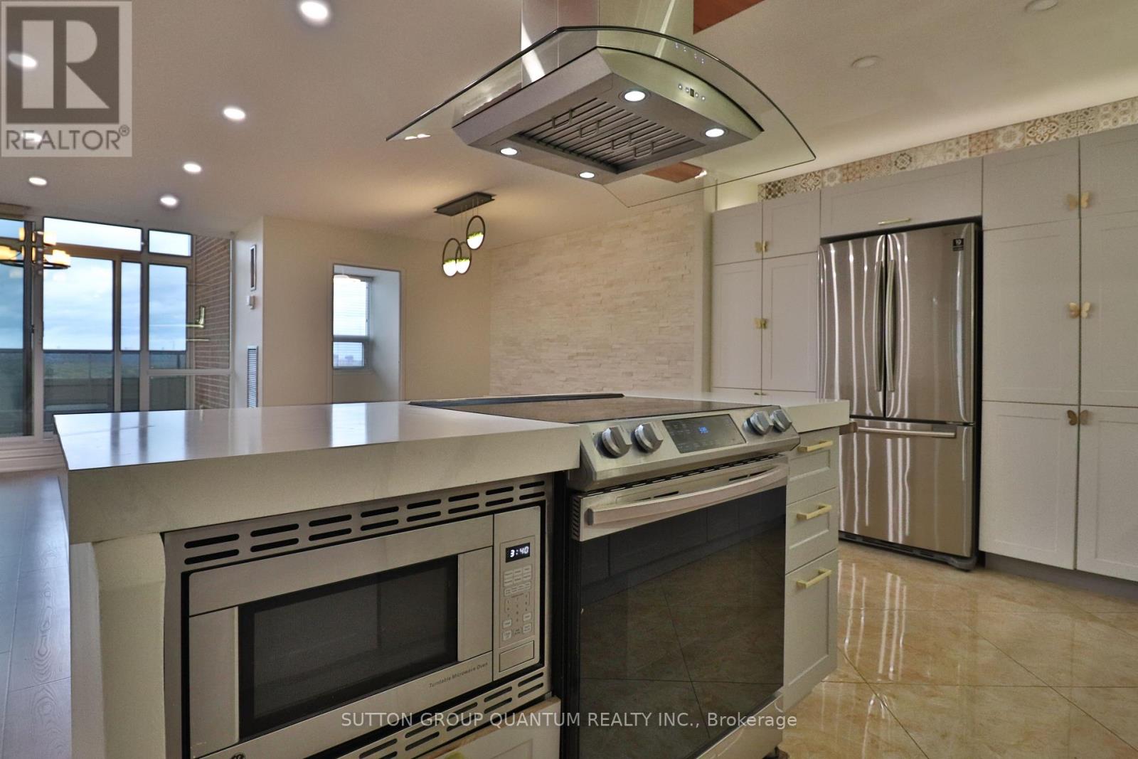 2001 - 627 The West Mall, Toronto, Ontario  M9C 4X5 - Photo 10 - W12495200