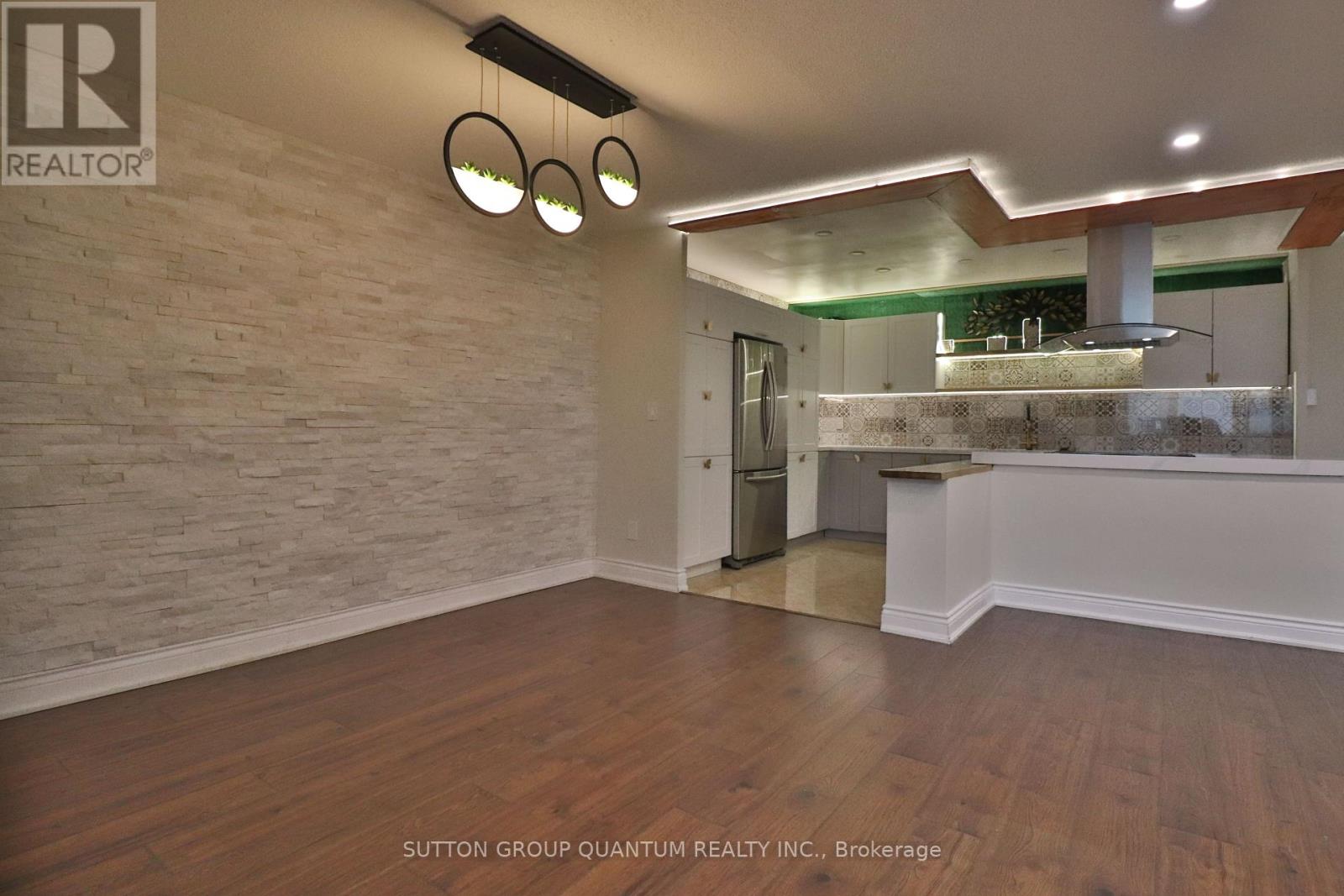 2001 - 627 The West Mall, Toronto, Ontario  M9C 4X5 - Photo 13 - W12495200