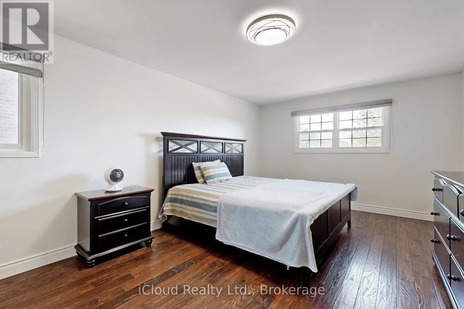 2088 Madden Boulevard, Oakville (Ro River Oaks), Ontario  L6H 3L6 - Photo 25 - W12494678