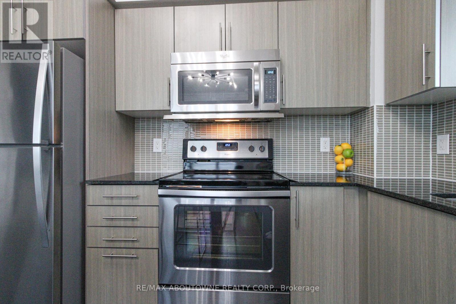 1503 - 65 Speers Road, Oakville, Ontario  L6K 0J1 - Photo 13 - W12495206