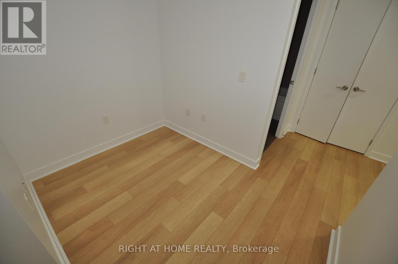 909 - 3975 Grand Park Drive, Mississauga (City Centre), Ontario  L5B 0K4 - Photo 21 - W12496484