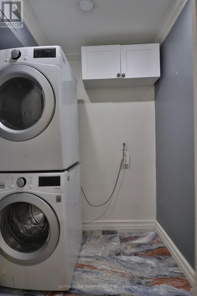 2001 - 627 The West Mall, Toronto, Ontario  M9C 4X5 - Photo 21 - W12495200