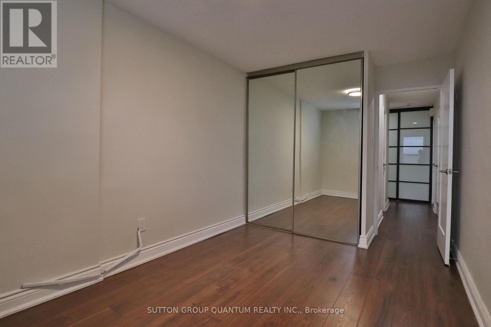 2001 - 627 The West Mall, Toronto, Ontario  M9C 4X5 - Photo 23 - W12495200