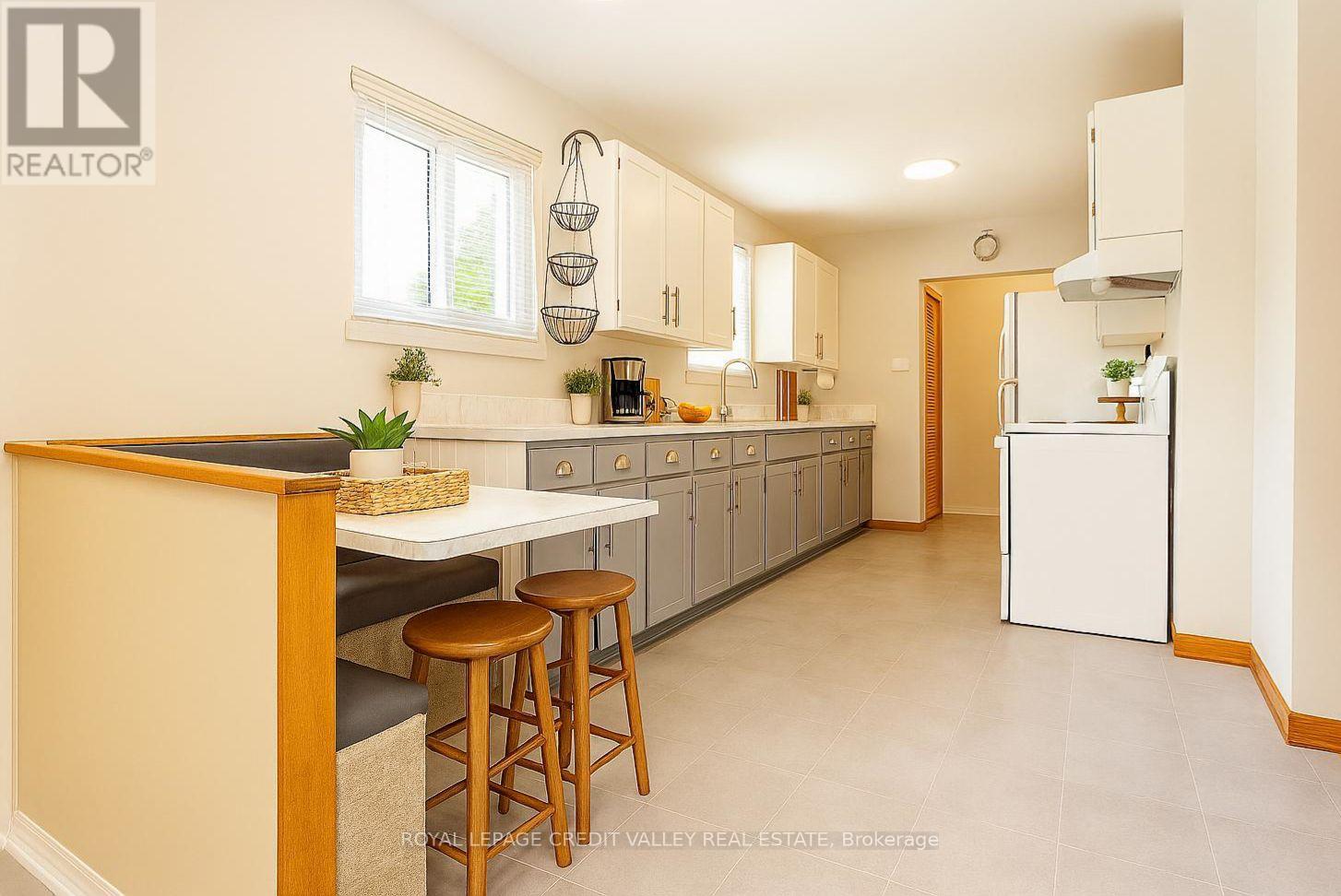 3633 Chiplow Road, Mississauga, Ontario  L4X 2R1 - Photo 6 - W12496840