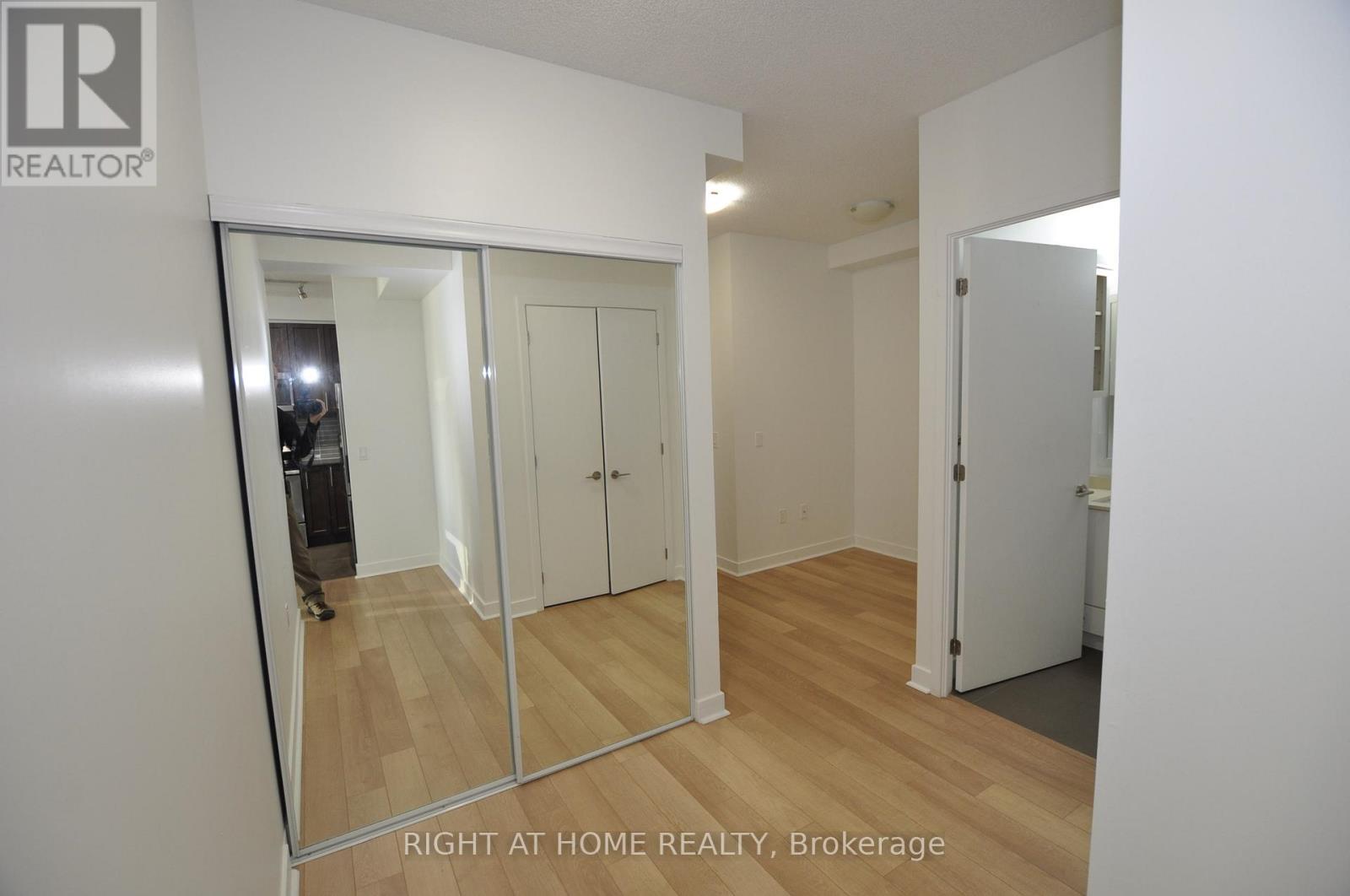 909 - 3975 Grand Park Drive, Mississauga (City Centre), Ontario  L5B 0K4 - Photo 26 - W12496484
