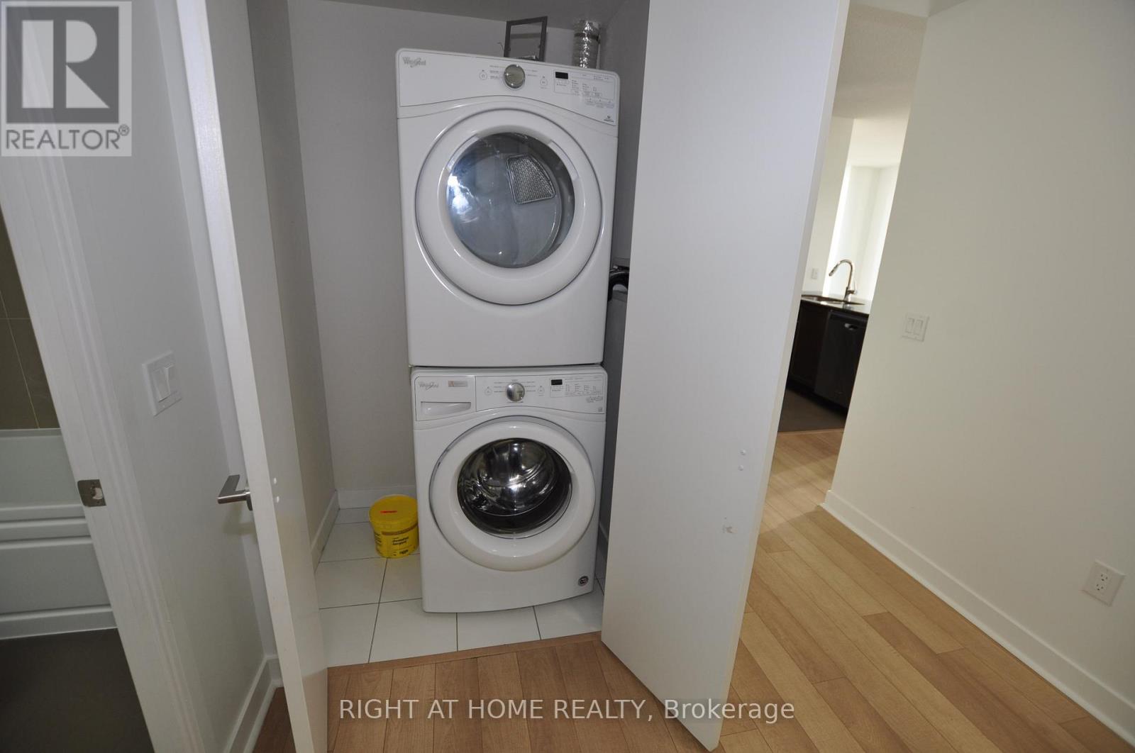 909 - 3975 Grand Park Drive, Mississauga (City Centre), Ontario  L5B 0K4 - Photo 27 - W12496484