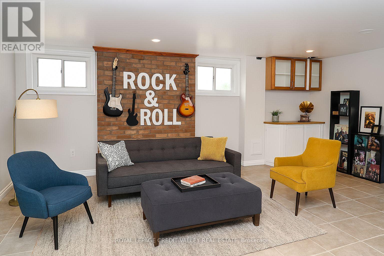 3633 Chiplow Road, Mississauga, Ontario  L4X 2R1 - Photo 15 - W12496840