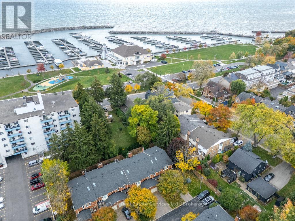 2 - 2318 MARINE DRIVE, Oakville, Ontario