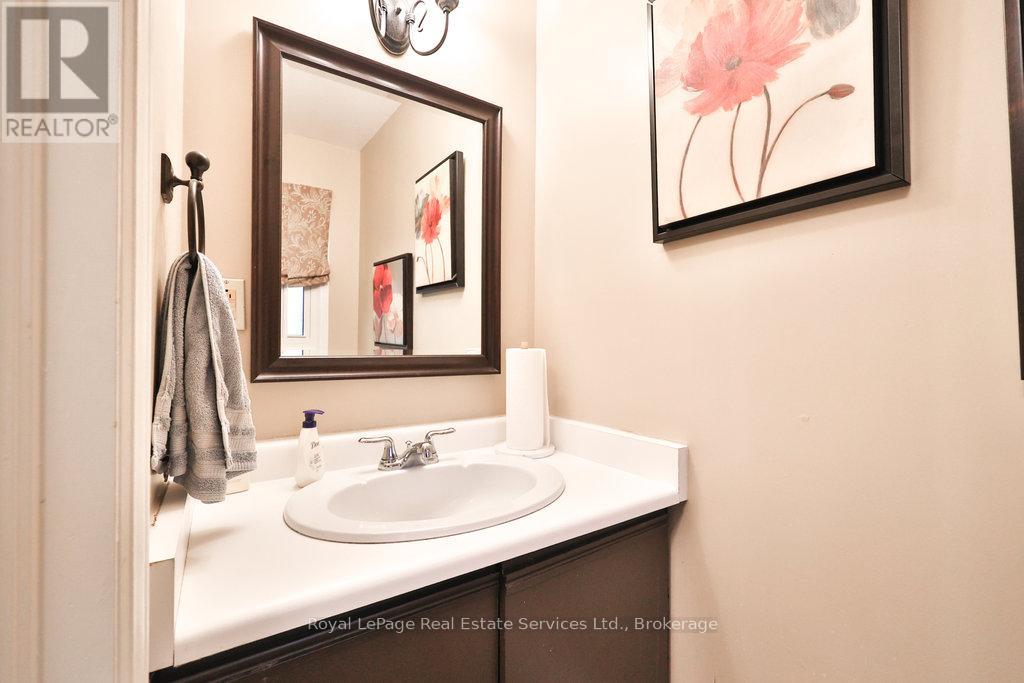 2 - 2318 Marine Drive, Oakville, Ontario  L6L 1C3 - Photo 15 - W12497568