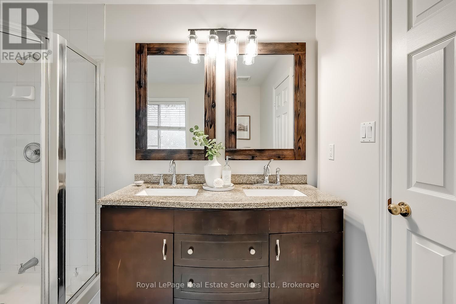 2620 Andover Road, Oakville, Ontario  L6H 6C4 - Photo 20 - W12497612