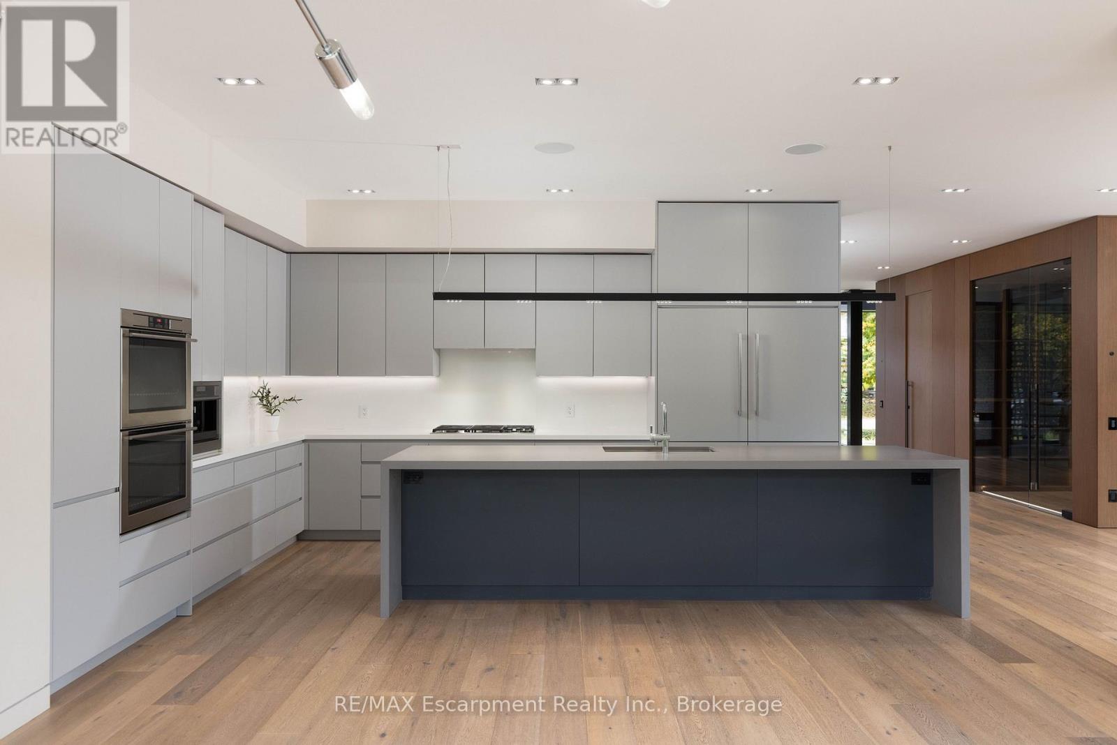 144 Sparling Court, Oakville, Ontario  L6K 2J7 - Photo 20 - W12497896