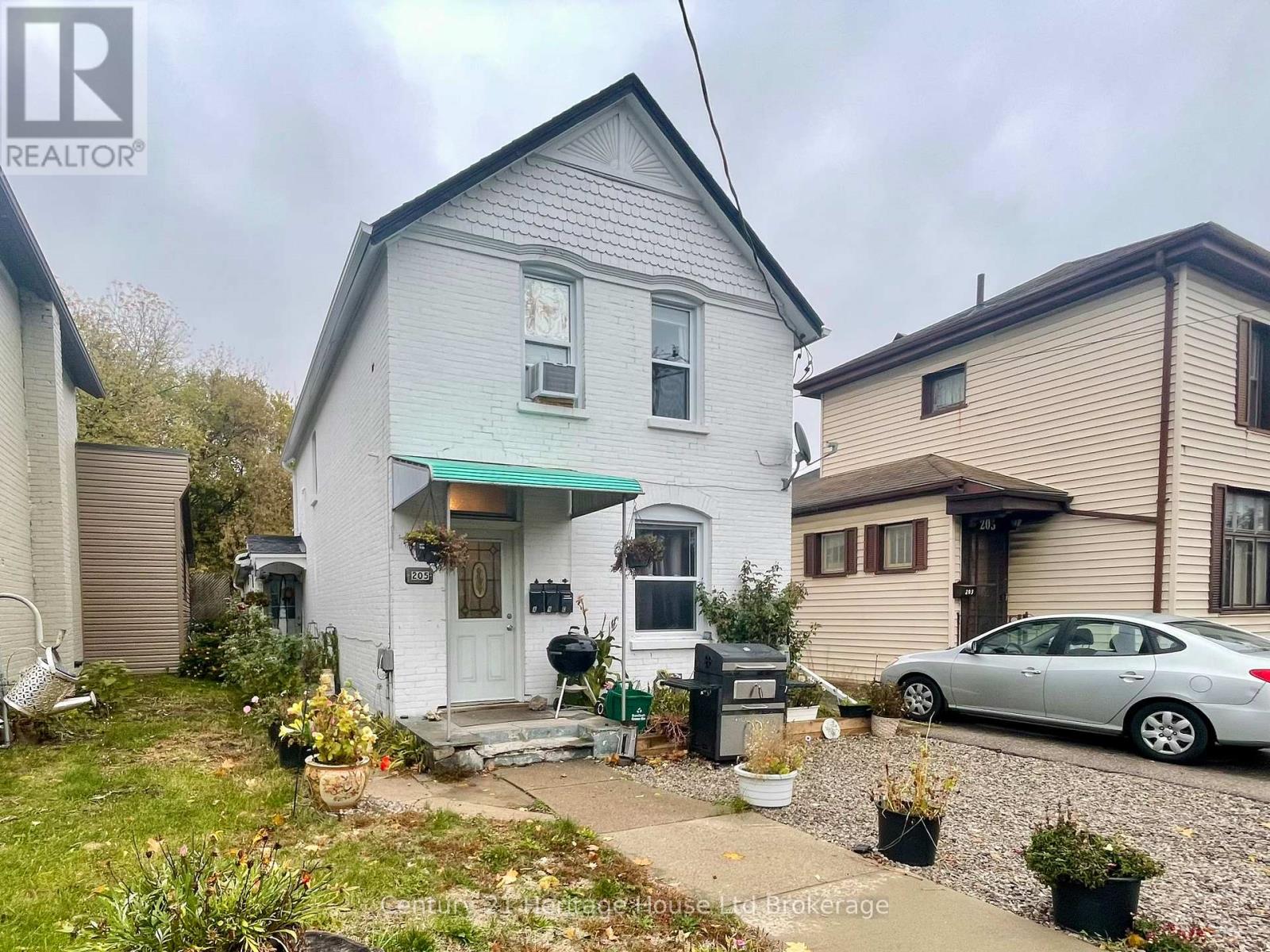 205 WILLIAM STREET, Brantford, Ontario