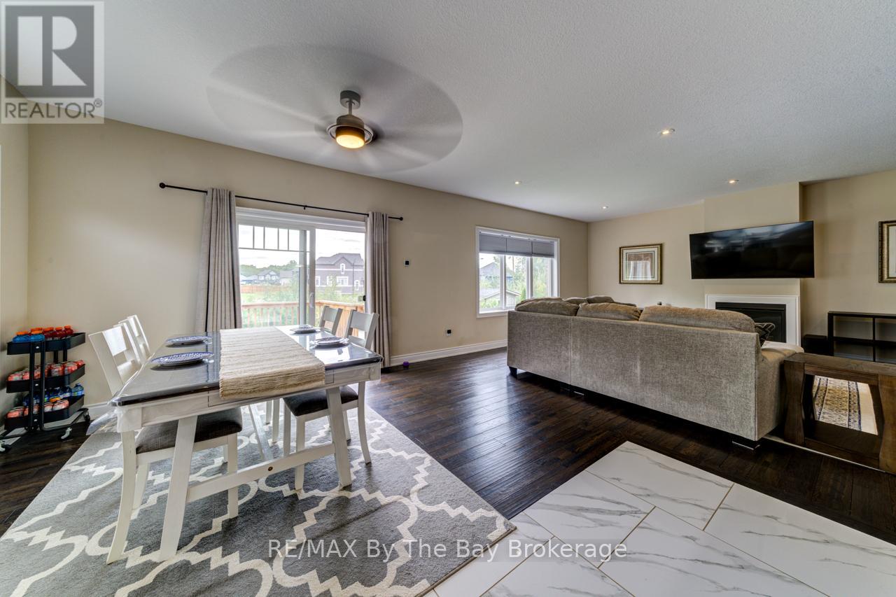 287 Robinson Road, Wasaga Beach, Ontario  L9Z 3A3 - Photo 14 - S12497572