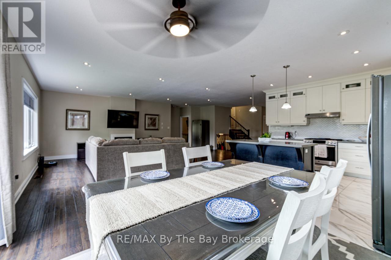 287 Robinson Road, Wasaga Beach, Ontario  L9Z 3A3 - Photo 16 - S12497572