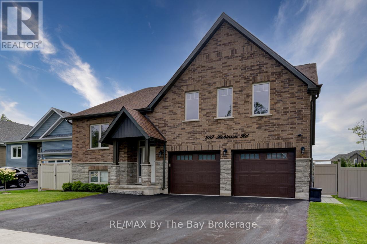 287 Robinson Road, Wasaga Beach, Ontario  L9Z 3A3 - Photo 2 - S12497572