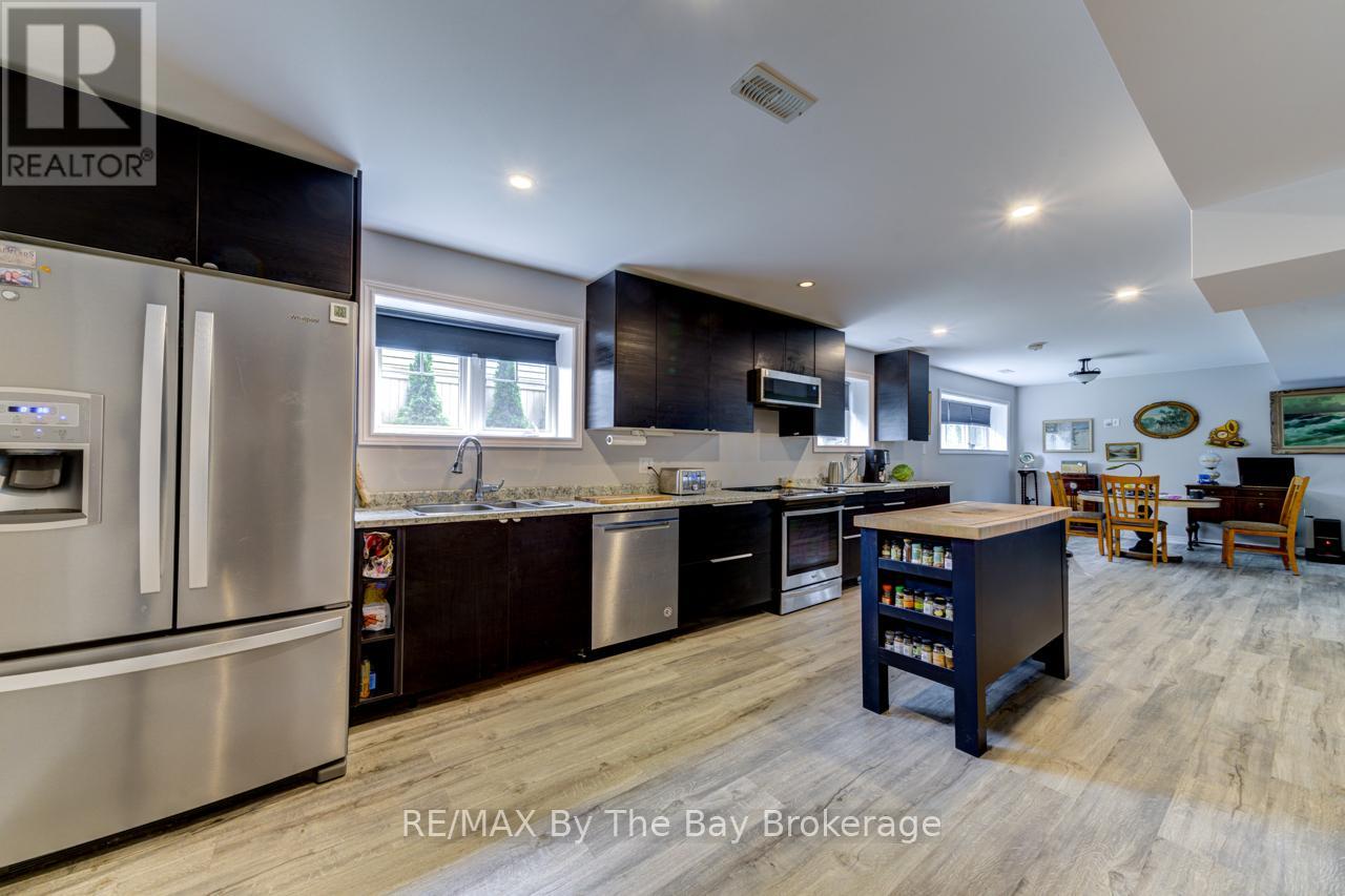 287 Robinson Road, Wasaga Beach, Ontario  L9Z 3A3 - Photo 29 - S12497572