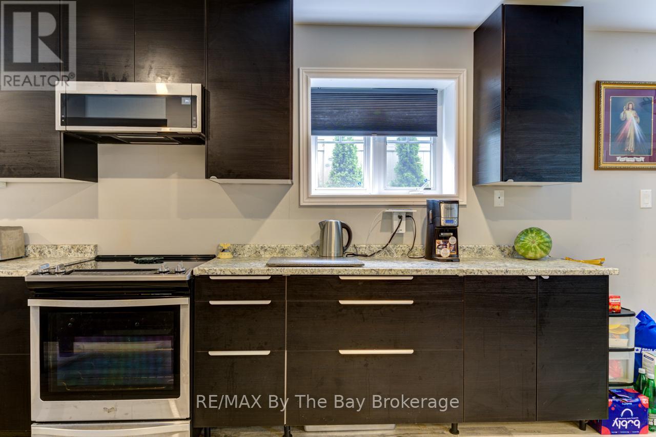 287 Robinson Road, Wasaga Beach, Ontario  L9Z 3A3 - Photo 30 - S12497572