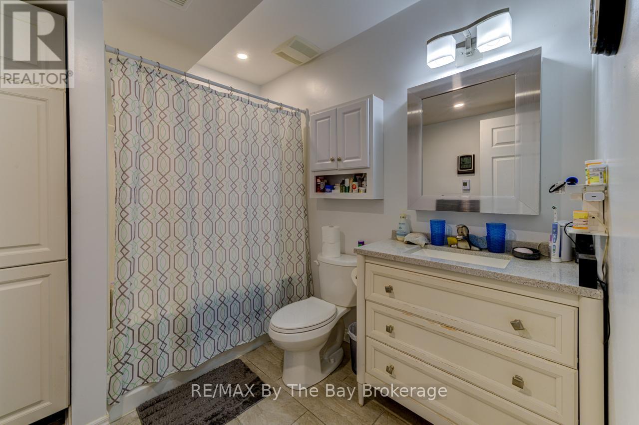 287 Robinson Road, Wasaga Beach, Ontario  L9Z 3A3 - Photo 35 - S12497572