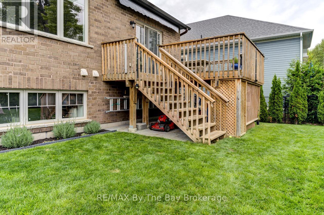 287 Robinson Road, Wasaga Beach, Ontario  L9Z 3A3 - Photo 42 - S12497572