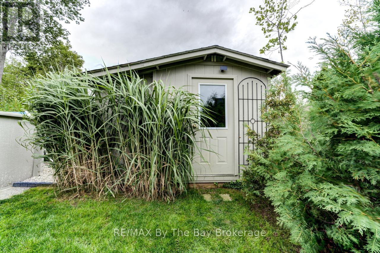 287 Robinson Road, Wasaga Beach, Ontario  L9Z 3A3 - Photo 44 - S12497572