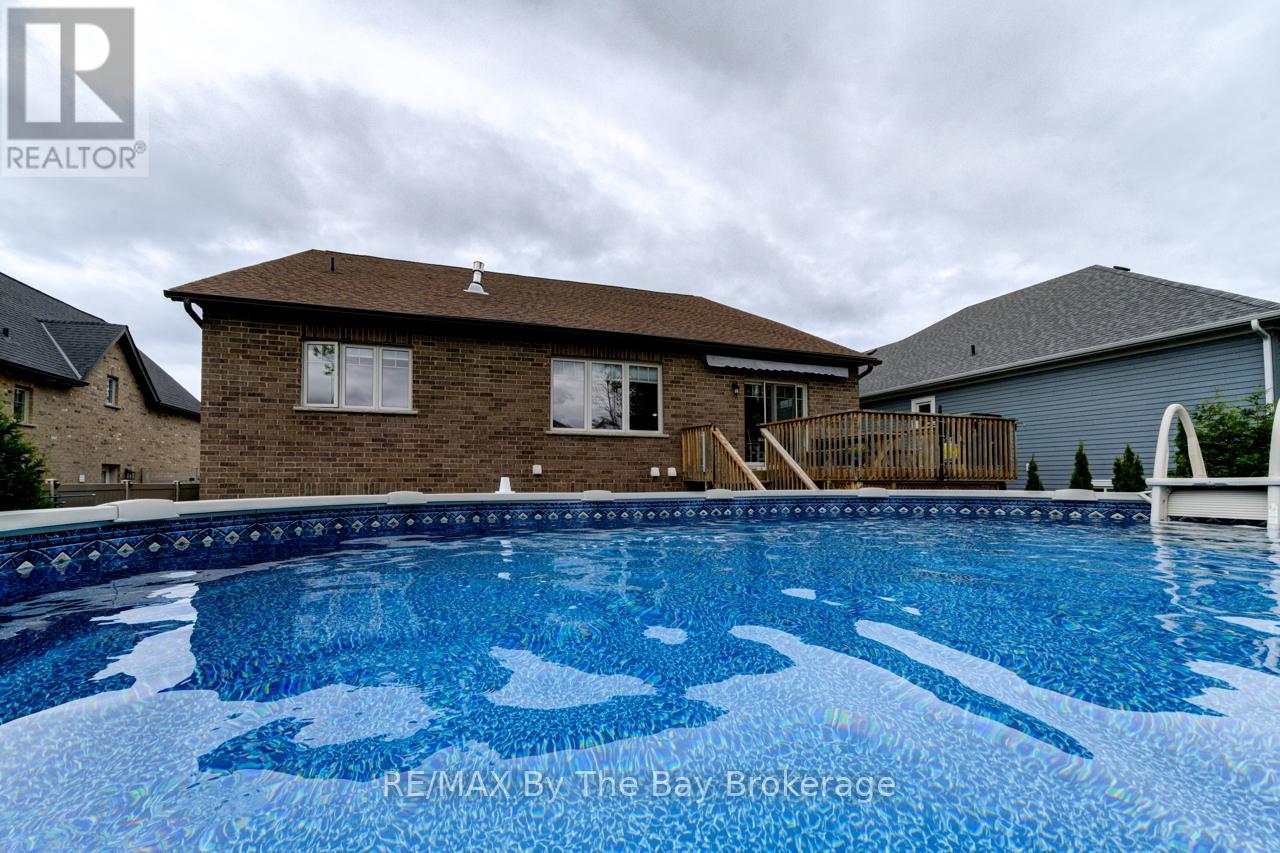 287 Robinson Road, Wasaga Beach, Ontario  L9Z 3A3 - Photo 45 - S12497572