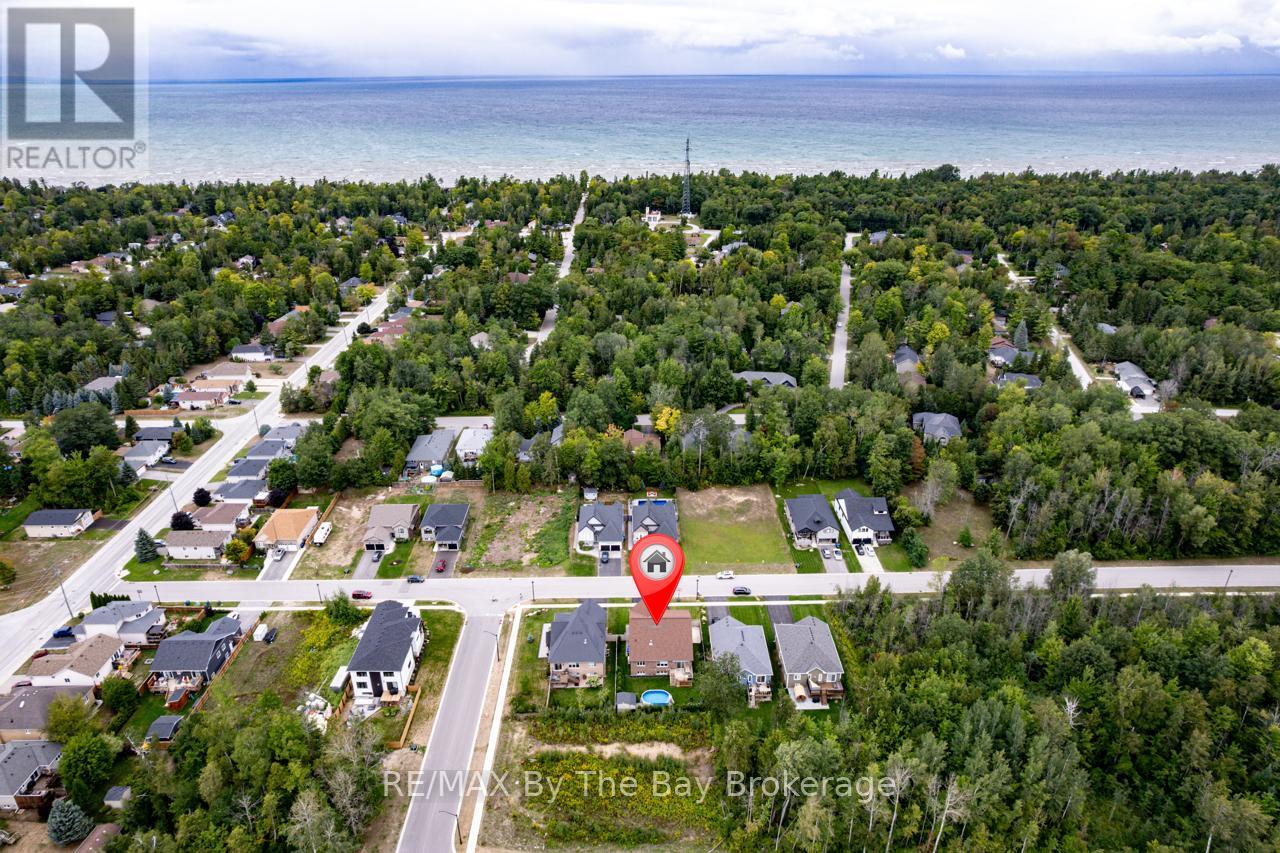 287 Robinson Road, Wasaga Beach, Ontario  L9Z 3A3 - Photo 48 - S12497572