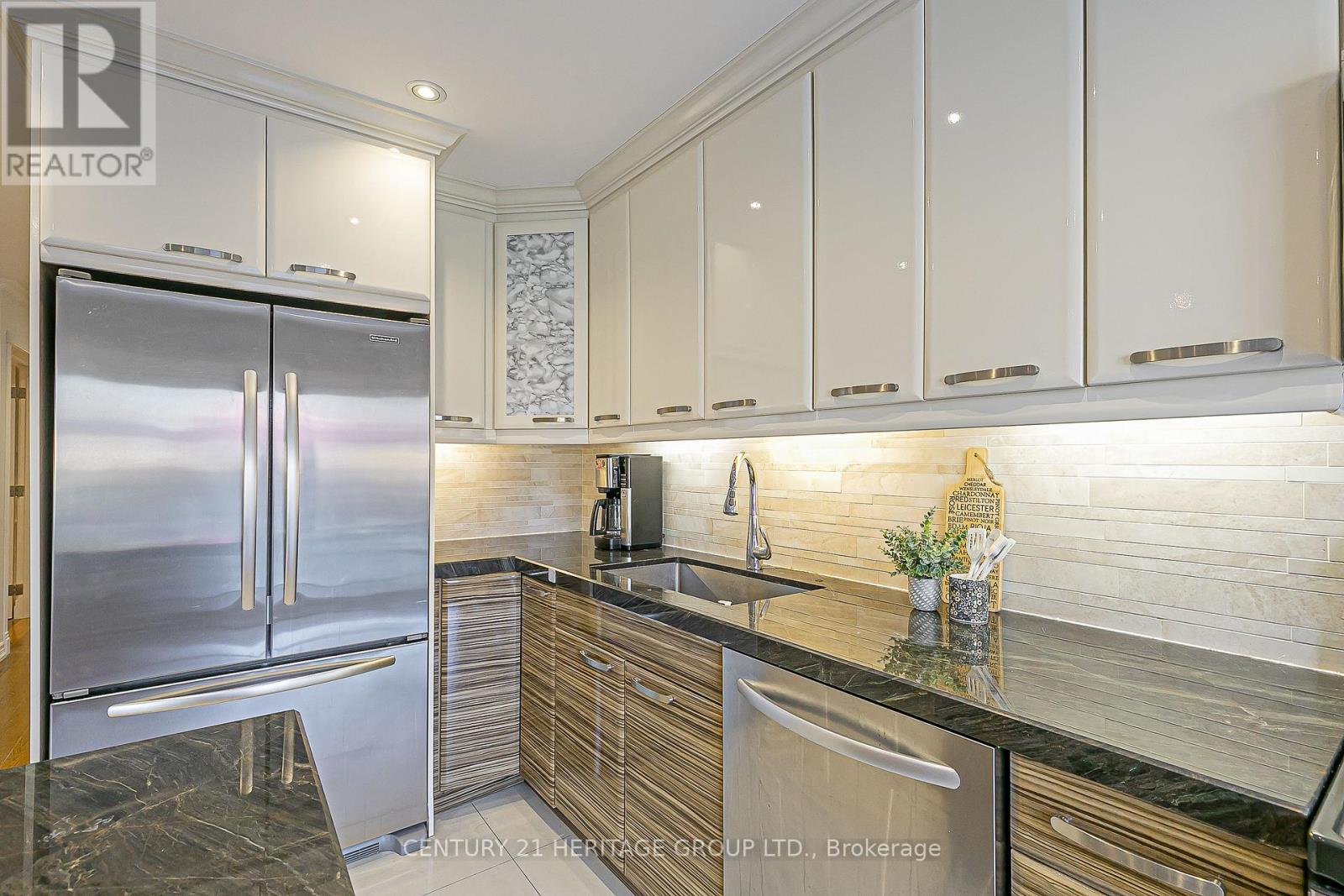 32 Mountfield Crescent, Vaughan, Ontario  L4J 7E8 - Photo 11 - N12494038