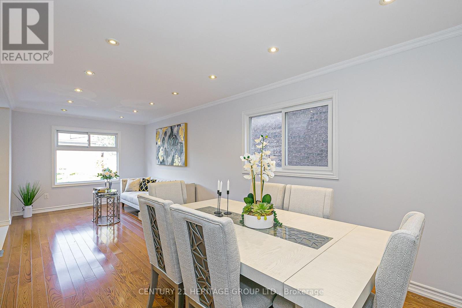 Property at 32 MOUNTFIELD CRESCENT image 5