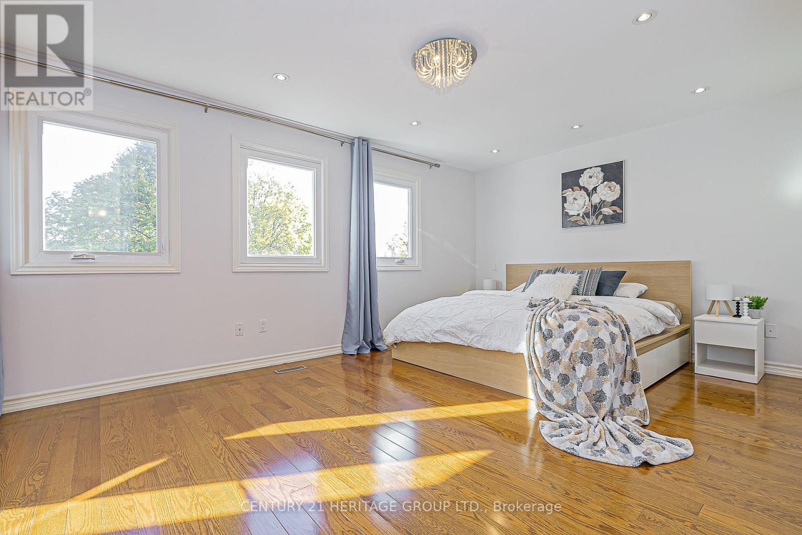 32 Mountfield Crescent, Vaughan, Ontario  L4J 7E8 - Photo 13 - N12494038