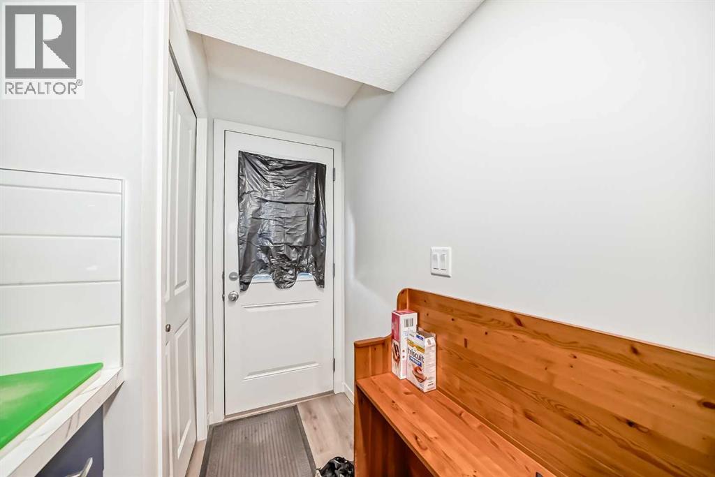 36 Edith Gate Nw, Calgary, Alberta  T3R 1Z2 - Photo 6 - A2261503