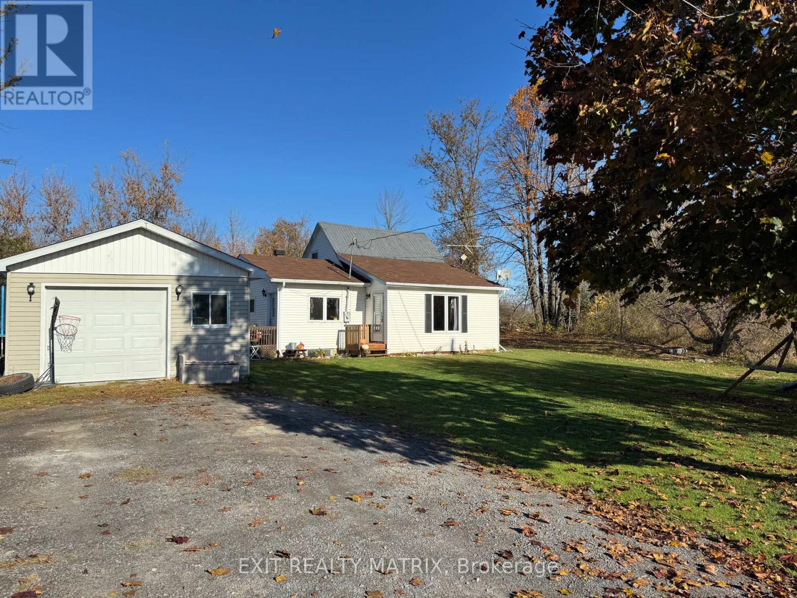 19113 MURRAY STREET, North Glengarry, Ontario