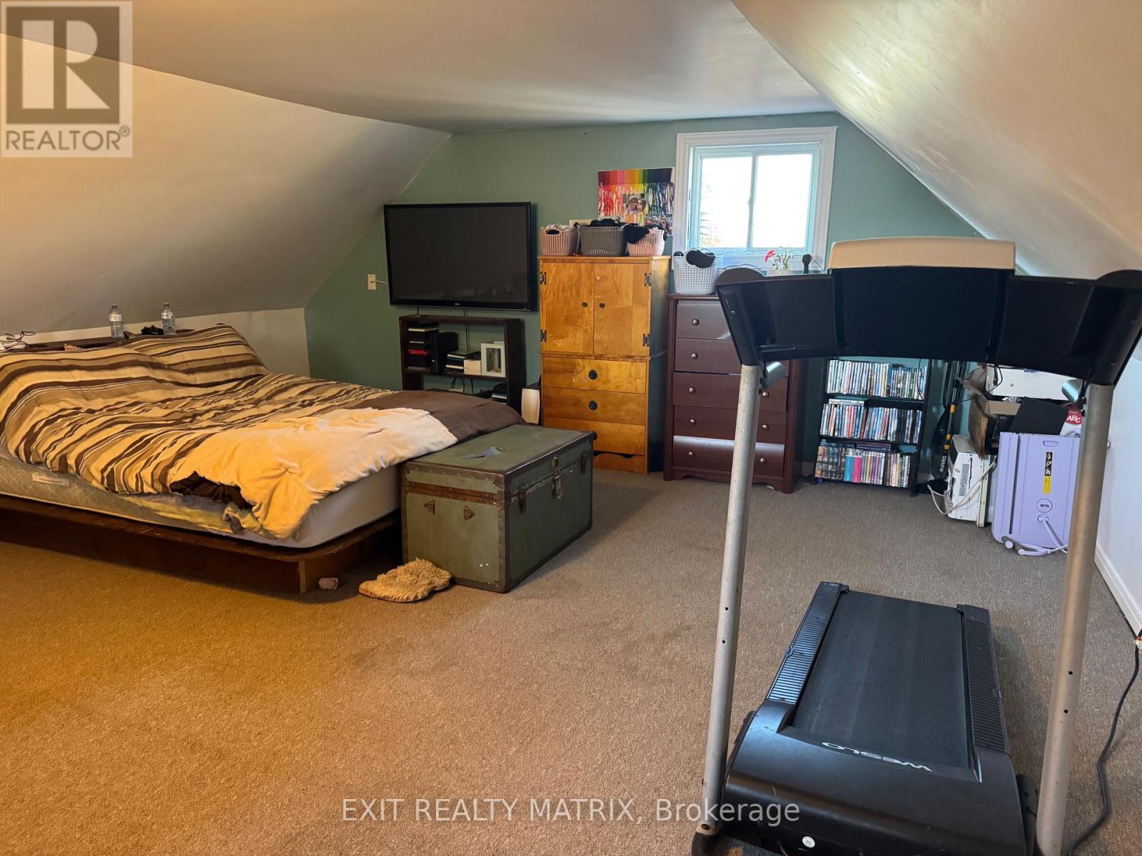 19113 Murray Street, North Glengarry, Ontario  K0C 1J0 - Photo 10 - X12497566