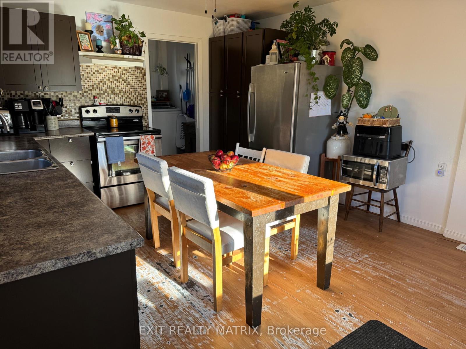 19113 Murray Street, North Glengarry, Ontario  K0C 1J0 - Photo 2 - X12497566