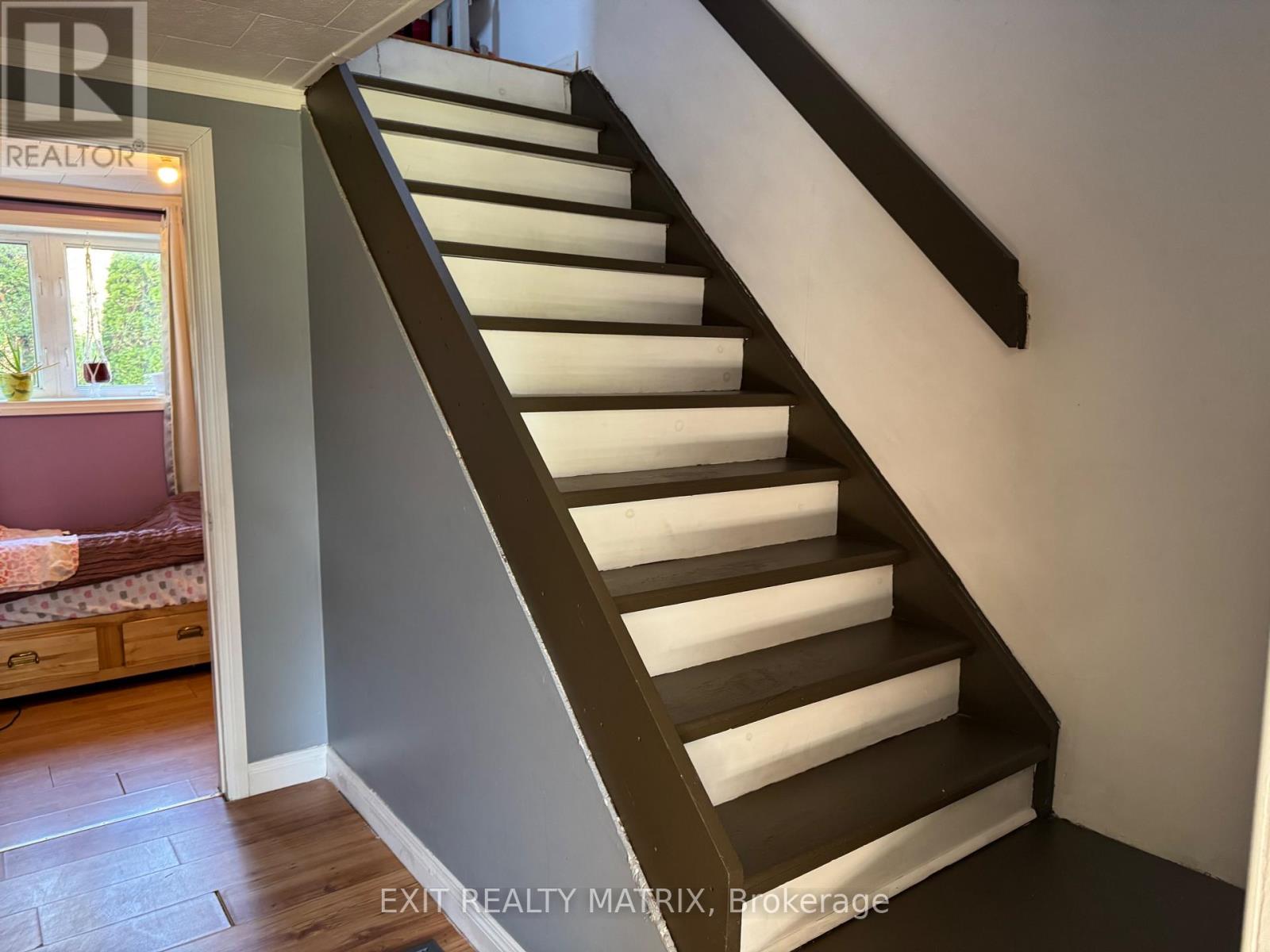 19113 Murray Street, North Glengarry, Ontario  K0C 1J0 - Photo 9 - X12497566