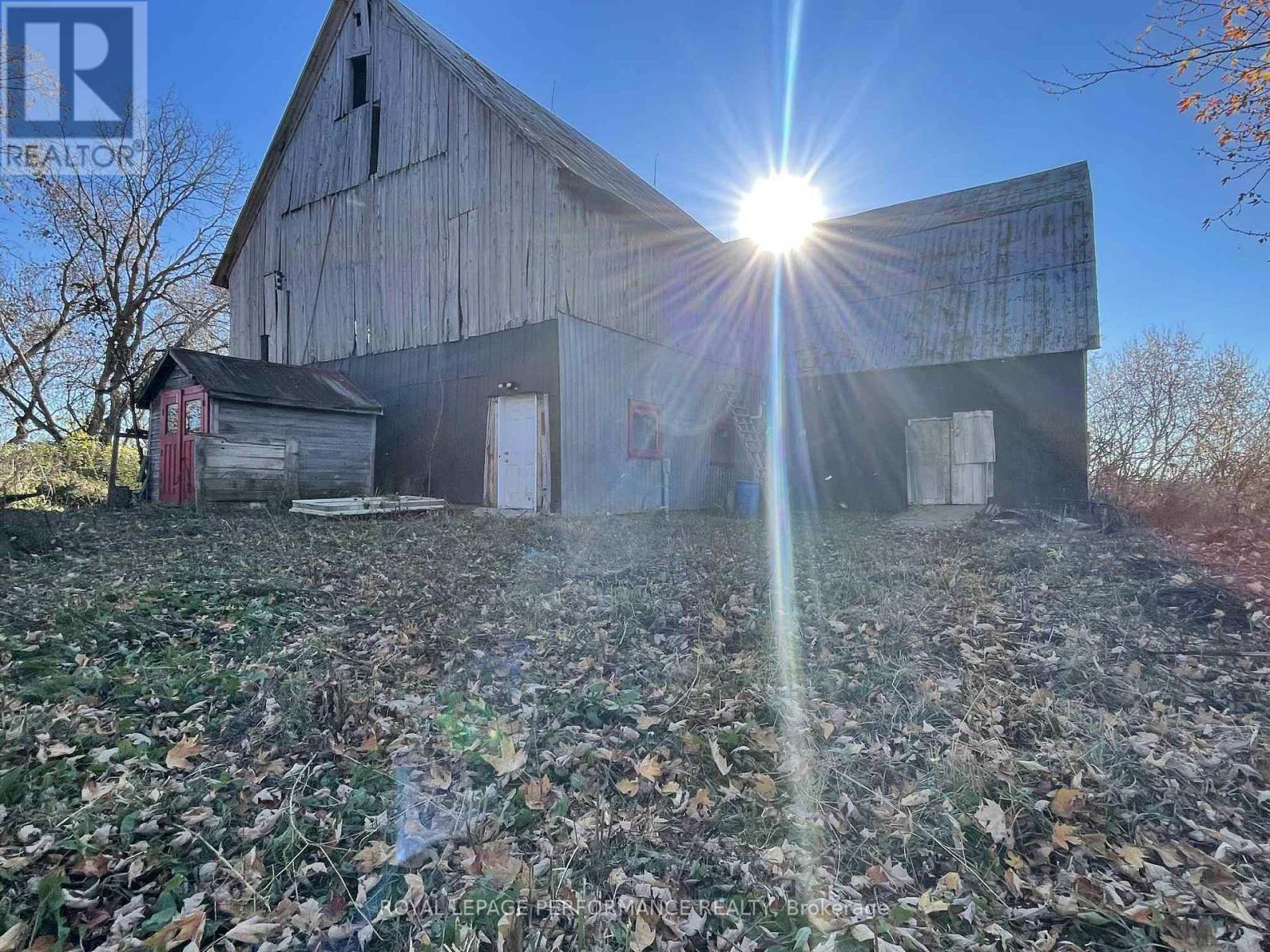 15240 Concession 6-7 Road, North Stormont, Ontario  K0C 1G0 - Photo 9 - X12497632