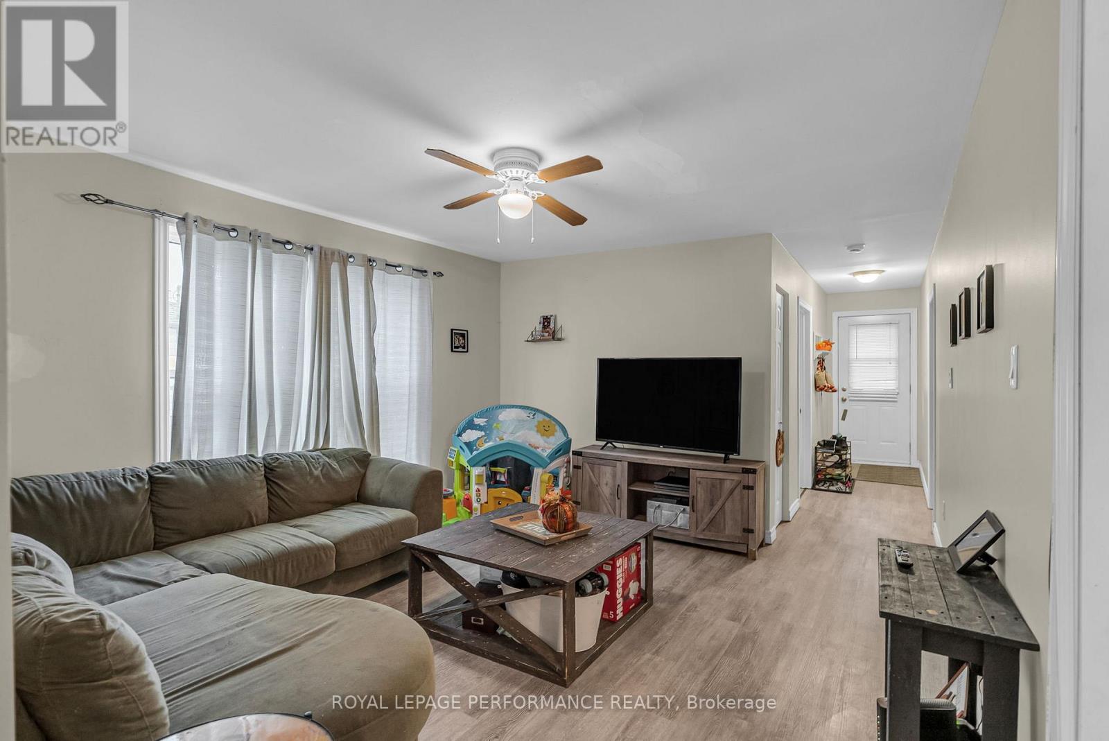 23 Lefebvre Avenue, Cornwall, Ontario  K6H 5G3 - Photo 10 - X12497874