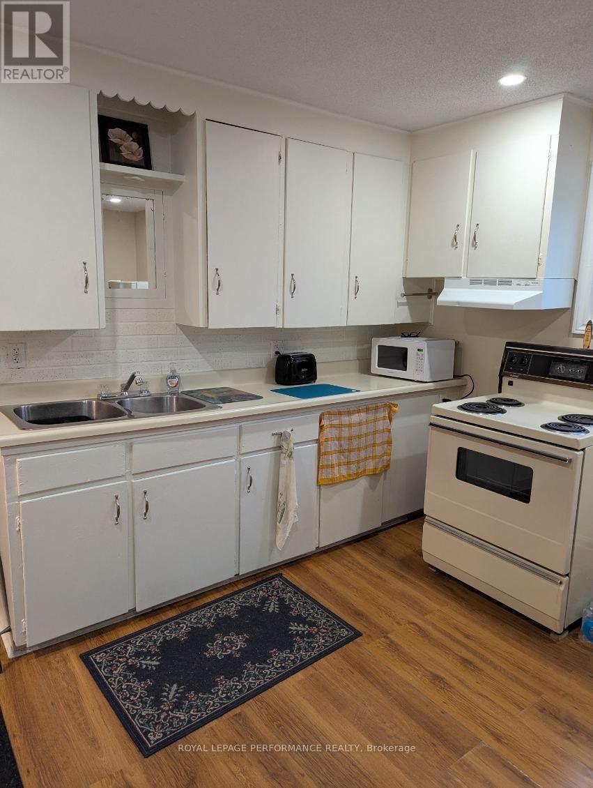 23 Lefebvre Avenue, Cornwall, Ontario  K6H 5G3 - Photo 36 - X12497874