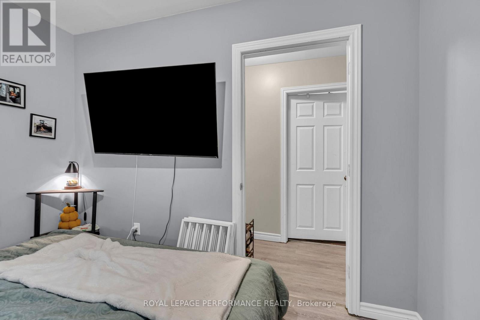 23 Lefebvre Avenue, Cornwall, Ontario  K6H 5G3 - Photo 6 - X12497874