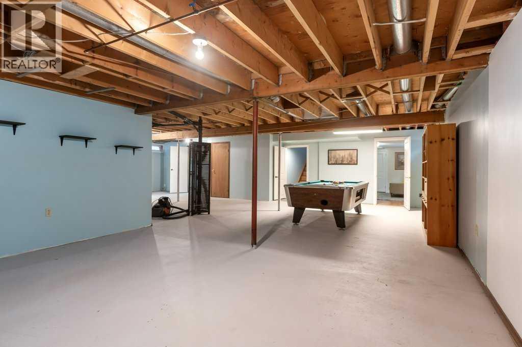 11 Bernard Place Nw, Calgary, Alberta  T3K 2B8 - Photo 24 - A2267342