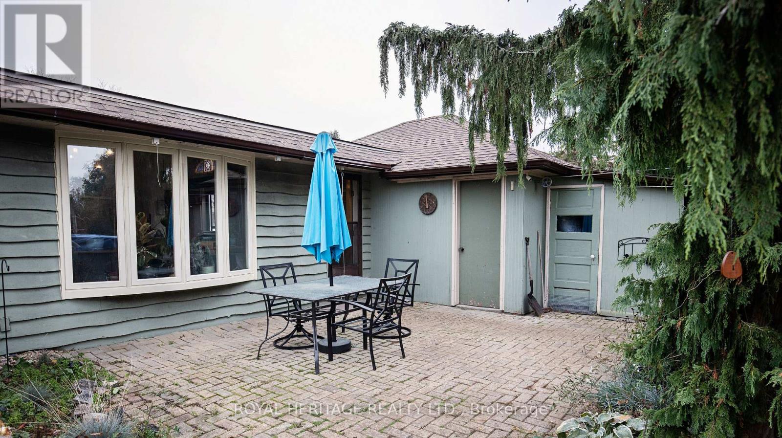 111 Adelaide Street N, Kawartha Lakes, Ontario  K9V 4L9 - Photo 3 - X12497212