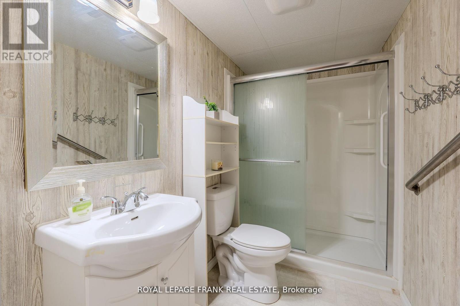 16 - 9 Eglington Street, Kawartha Lakes (Lindsay), Ontario  K9V 6K6 - Photo 21 - X12497442