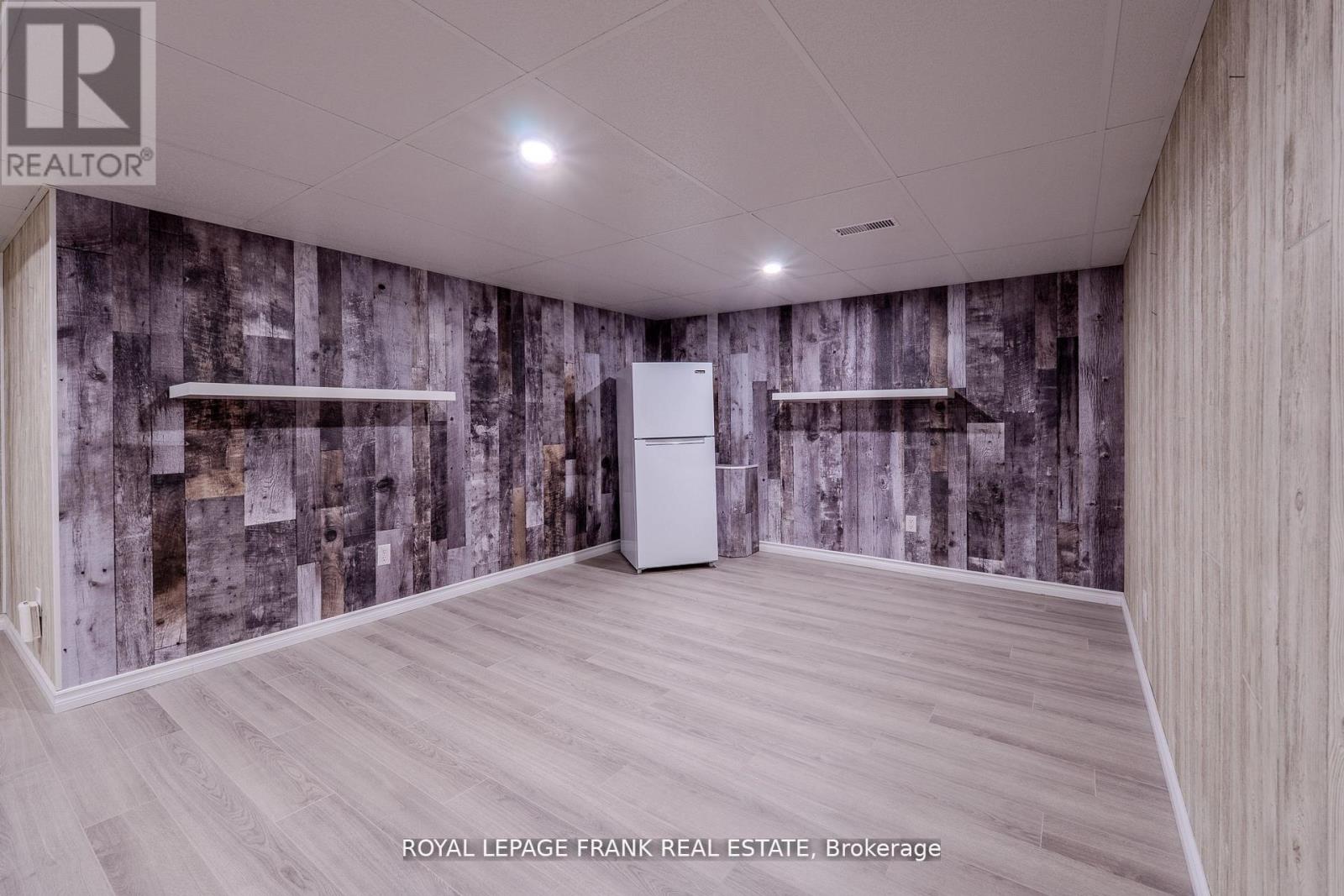 16 - 9 Eglington Street, Kawartha Lakes (Lindsay), Ontario  K9V 6K6 - Photo 24 - X12497442