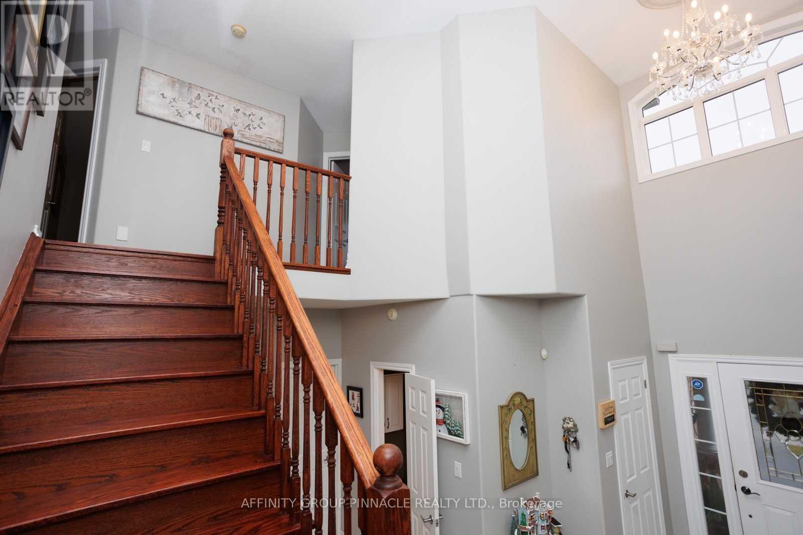 20 Ellis Crescent, Kawartha Lakes (Lindsay), Ontario  K9V 0A5 - Photo 14 - X12497748