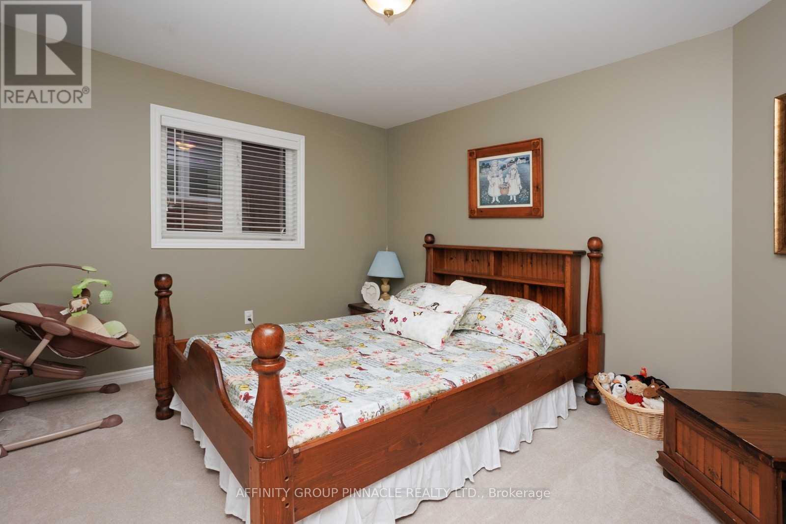 20 Ellis Crescent, Kawartha Lakes (Lindsay), Ontario  K9V 0A5 - Photo 19 - X12497748