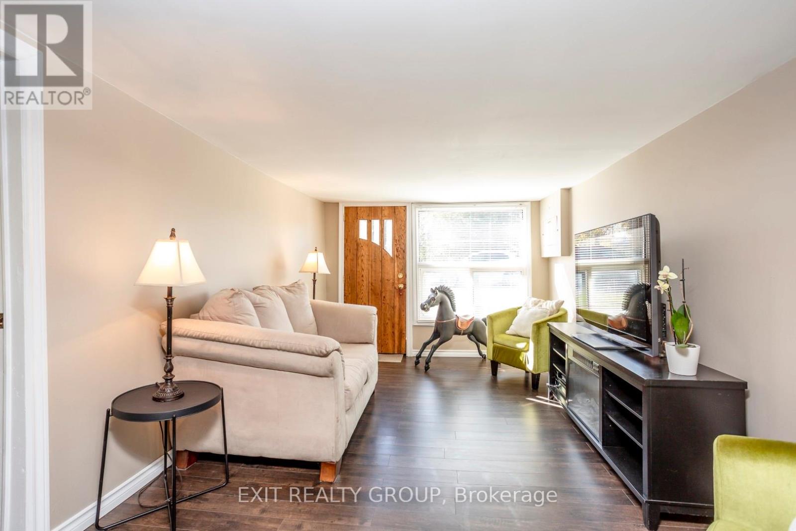 127 Leopold Street, Quinte West (Trenton Ward), Ontario  K8V 2K5 - Photo 11 - X12497902