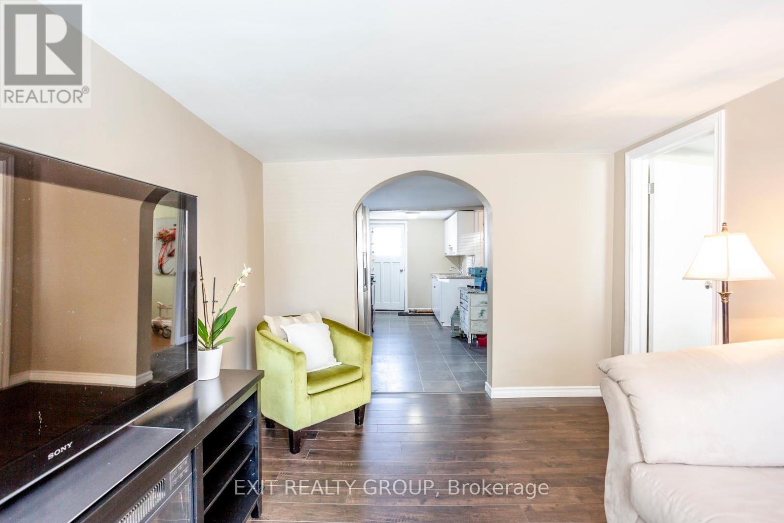 127 Leopold Street, Quinte West (Trenton Ward), Ontario  K8V 2K5 - Photo 12 - X12497902