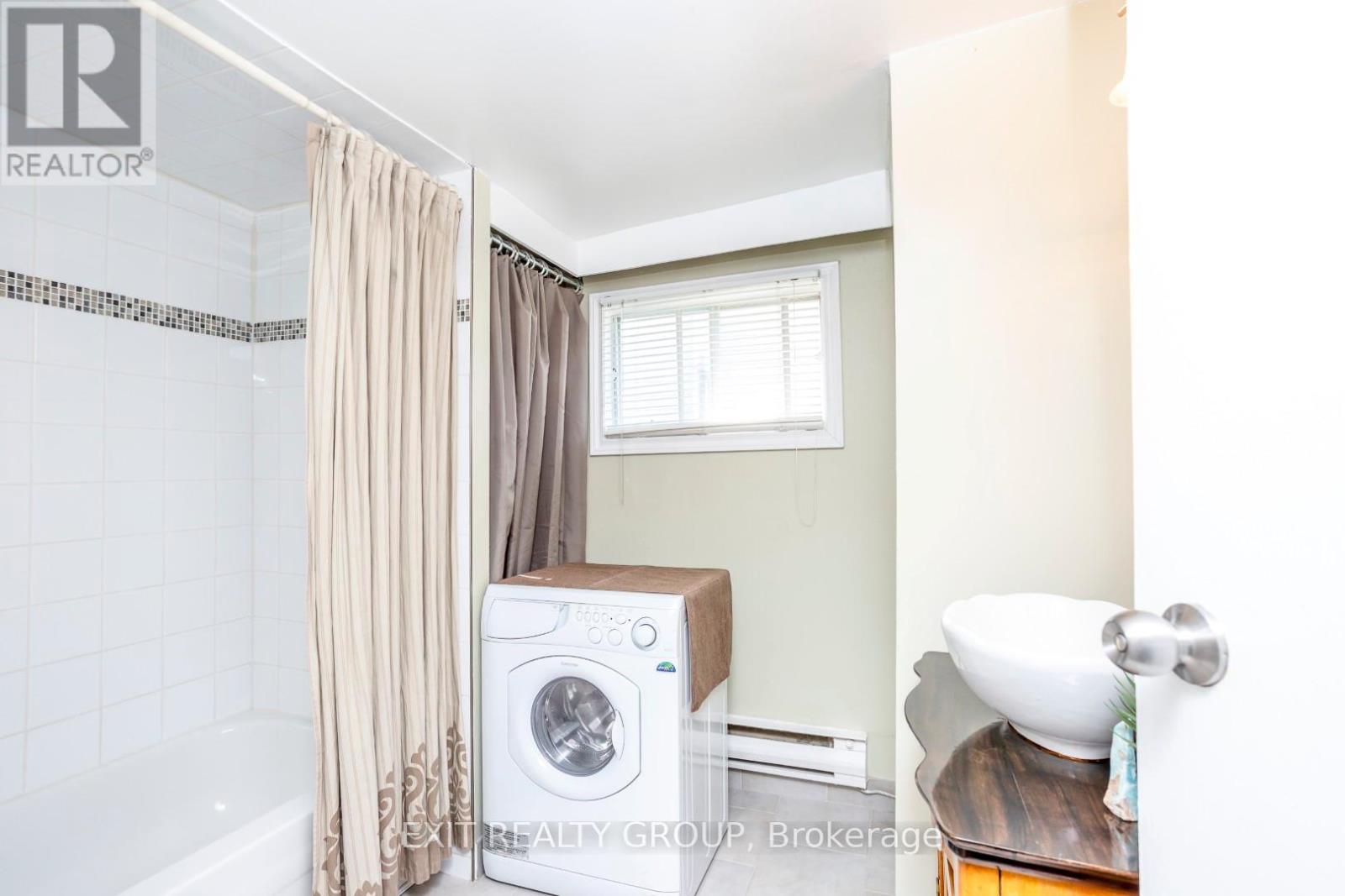 127 Leopold Street, Quinte West (Trenton Ward), Ontario  K8V 2K5 - Photo 22 - X12497902