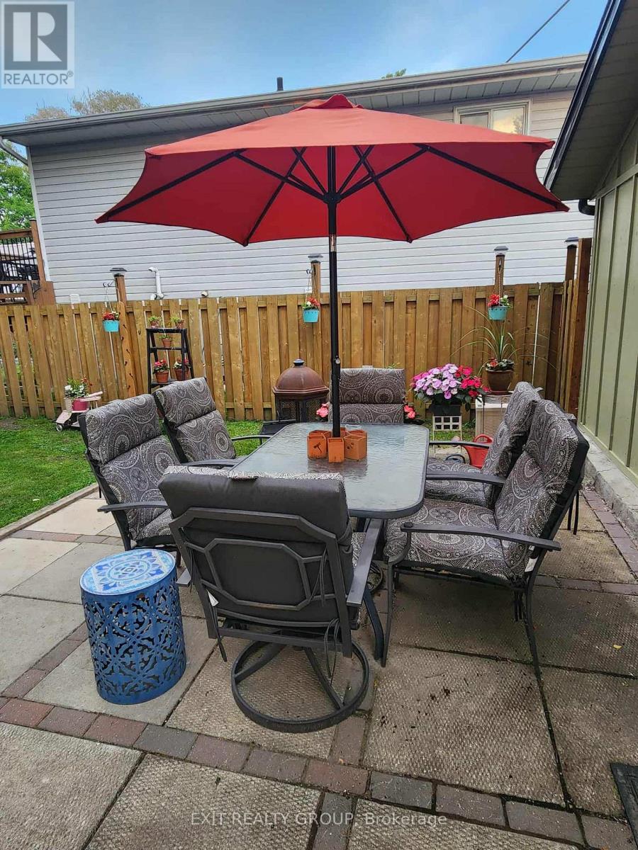 127 Leopold Street, Quinte West (Trenton Ward), Ontario  K8V 2K5 - Photo 33 - X12497902