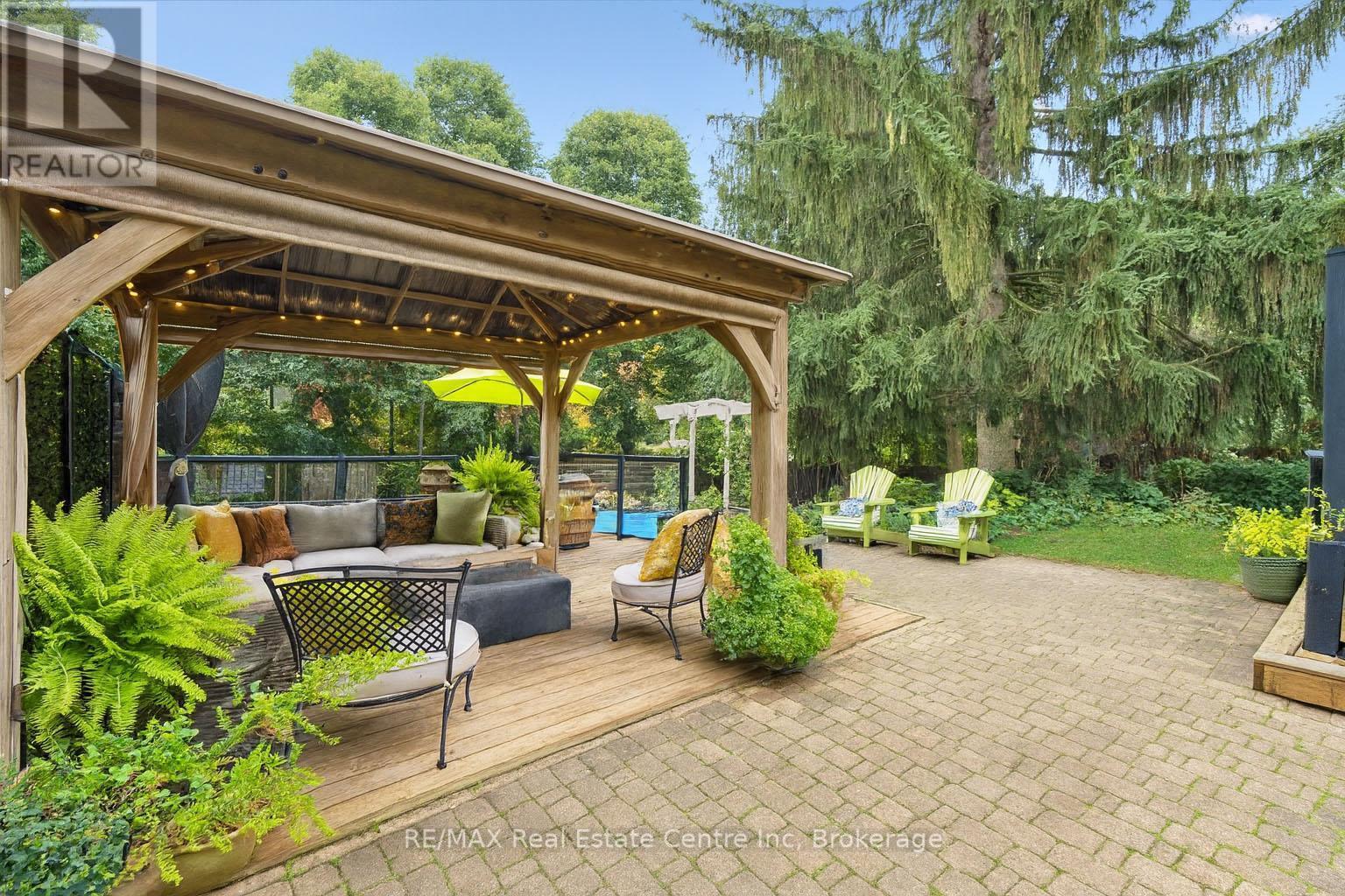 4 Berkley Place, Guelph, Ontario  N1E 1E6 - Photo 25 - X12497224