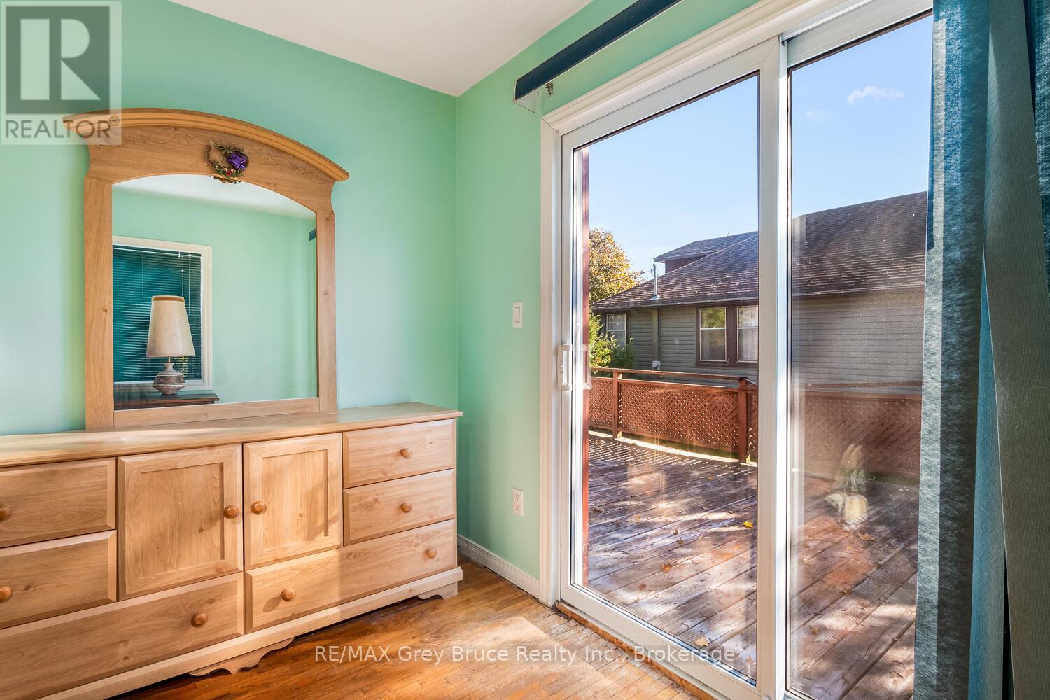 682 Gould Street, South Bruce Peninsula, Ontario  N0H 2T0 - Photo 15 - X12497344